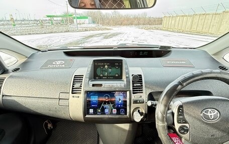 Toyota Prius, 2006 год, 750 000 рублей, 10 фотография