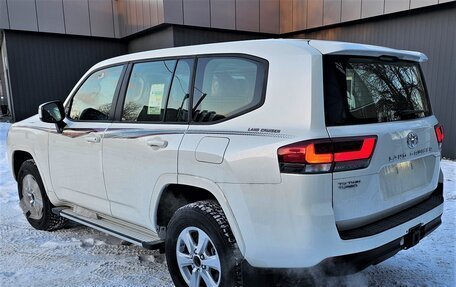 Toyota Land Cruiser, 2024 год, 12 500 000 рублей, 3 фотография