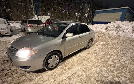 Toyota Corolla, 2004 год, 420 000 рублей, 4 фотография