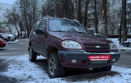Chevrolet Niva I рестайлинг, 2004 год, 300 000 рублей, 2 фотография