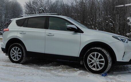 Toyota RAV4, 2019 год, 3 100 000 рублей, 7 фотография