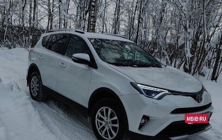 Toyota RAV4, 2019 год, 3 100 000 рублей, 2 фотография