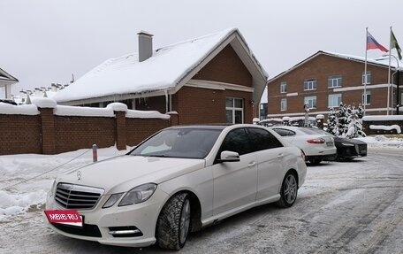 Mercedes-Benz E-Класс, 2012 год, 1 250 000 рублей, 2 фотография
