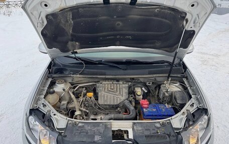 Renault Logan II, 2015 год, 700 000 рублей, 7 фотография