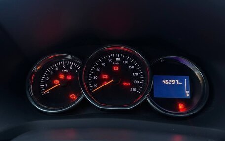 Renault Logan II, 2015 год, 700 000 рублей, 16 фотография