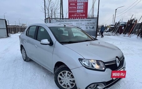 Renault Logan II, 2015 год, 700 000 рублей, 5 фотография