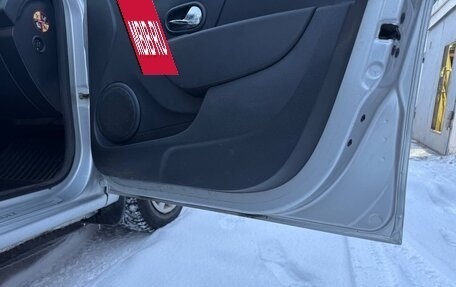 Renault Logan II, 2015 год, 700 000 рублей, 9 фотография