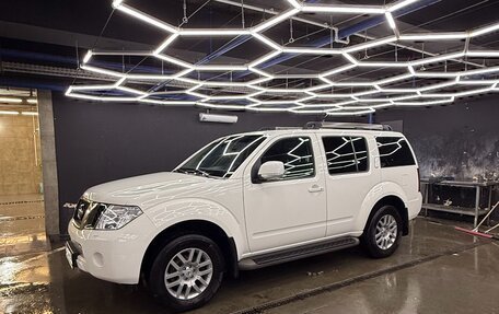 Nissan Pathfinder, 2011 год, 1 550 000 рублей, 1 фотография