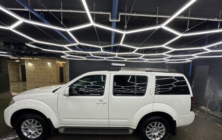 Nissan Pathfinder, 2011 год, 1 550 000 рублей, 22 фотография