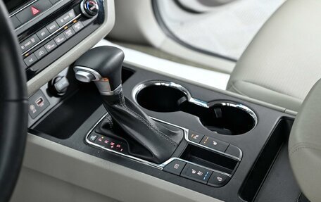 KIA Carnival III, 2018 год, 2 095 000 рублей, 9 фотография