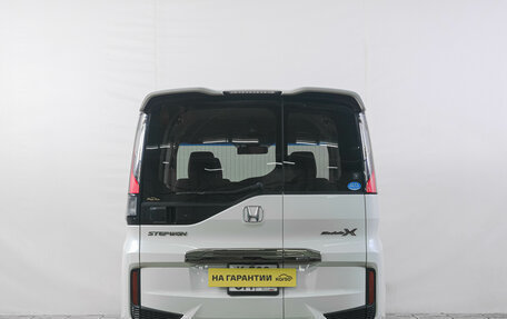 Honda Stepwgn IV, 2017 год, 2 249 000 рублей, 6 фотография