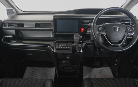 Honda Stepwgn IV, 2017 год, 2 249 000 рублей, 13 фотография