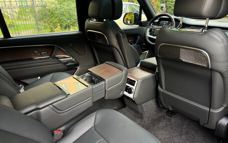 Land Rover Range Rover IV рестайлинг, 2024 год, 23 000 000 рублей, 11 фотография