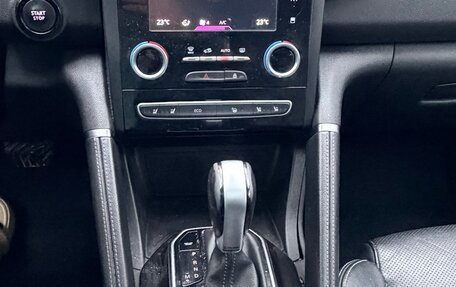 Renault Koleos II, 2018 год, 2 200 000 рублей, 13 фотография