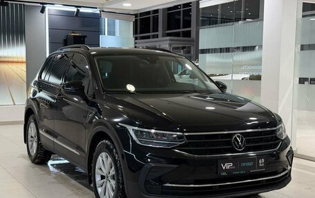 Volkswagen Tiguan II, 2021 год, 2 727 000 рублей, 3 фотография