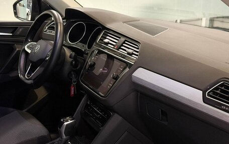 Volkswagen Tiguan II, 2021 год, 2 727 000 рублей, 8 фотография