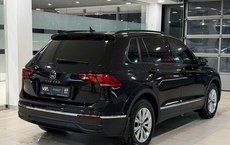 Volkswagen Tiguan II, 2021 год, 2 727 000 рублей, 6 фотография