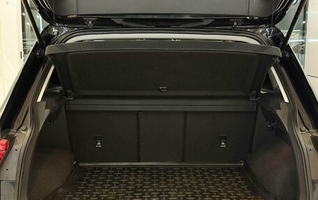 Volkswagen Tiguan II, 2021 год, 2 727 000 рублей, 16 фотография
