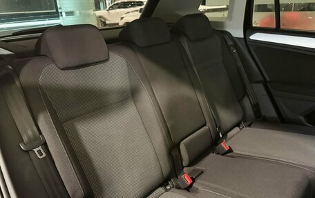 Volkswagen Tiguan II, 2021 год, 2 727 000 рублей, 9 фотография