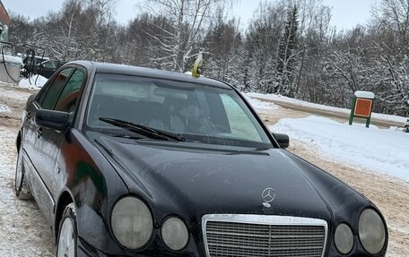 Mercedes-Benz E-Класс, 1999 год, 300 000 рублей, 4 фотография
