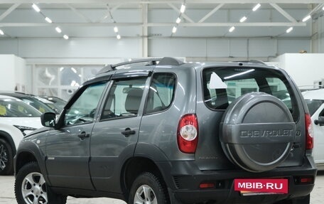 Chevrolet Niva I рестайлинг, 2016 год, 769 000 рублей, 5 фотография