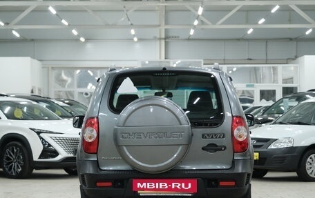 Chevrolet Niva I рестайлинг, 2016 год, 769 000 рублей, 6 фотография