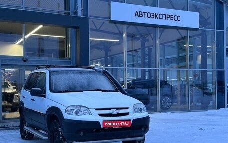 Chevrolet Niva I рестайлинг, 2015 год, 620 000 рублей, 1 фотография
