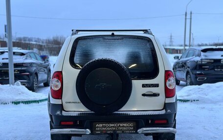 Chevrolet Niva I рестайлинг, 2015 год, 620 000 рублей, 11 фотография