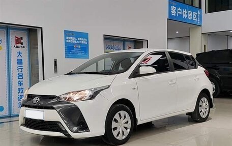 Toyota Yaris XP150 рестайлинг, 2023 год, 1 557 000 рублей, 1 фотография