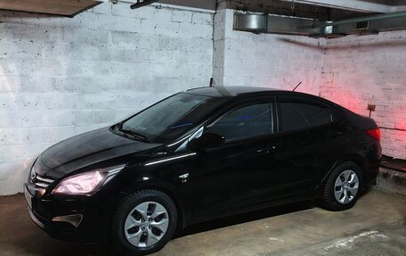 Hyundai Solaris II рестайлинг, 2015 год, 1 520 000 рублей, 1 фотография