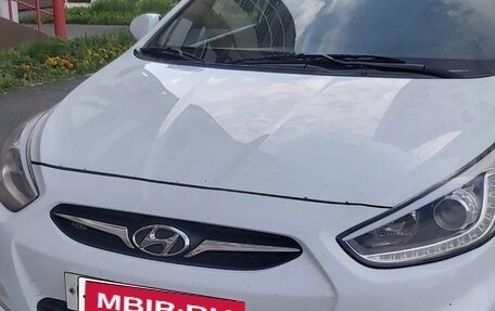 Hyundai Solaris II рестайлинг, 2013 год, 820 000 рублей, 1 фотография