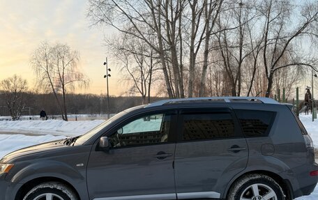 Mitsubishi Outlander III рестайлинг 3, 2008 год, 898 000 рублей, 2 фотография