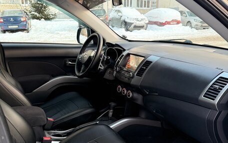 Mitsubishi Outlander III рестайлинг 3, 2008 год, 898 000 рублей, 8 фотография