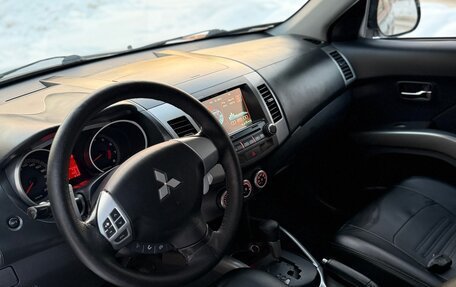 Mitsubishi Outlander III рестайлинг 3, 2008 год, 898 000 рублей, 7 фотография