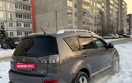 Mitsubishi Outlander III рестайлинг 3, 2008 год, 898 000 рублей, 4 фотография
