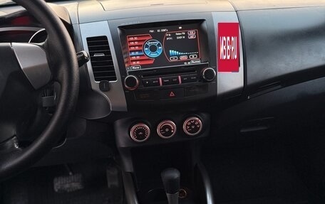 Mitsubishi Outlander III рестайлинг 3, 2008 год, 898 000 рублей, 11 фотография