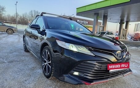 Toyota Camry, 2020 год, 3 000 000 рублей, 2 фотография