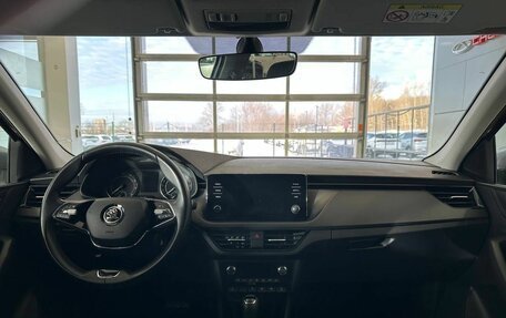 Skoda Rapid II, 2021 год, 1 785 000 рублей, 9 фотография