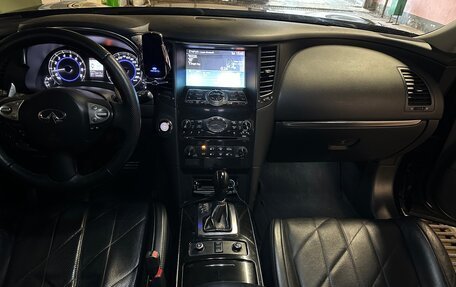 Infiniti QX70, 2014 год, 2 950 000 рублей, 19 фотография