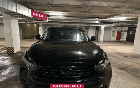Infiniti QX70, 2014 год, 2 950 000 рублей, 2 фотография