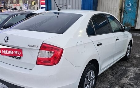 Skoda Rapid I, 2015 год, 595 000 рублей, 2 фотография