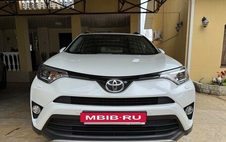 Toyota RAV4, 2018 год, 2 850 000 рублей, 3 фотография