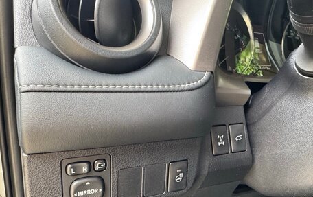 Toyota RAV4, 2018 год, 2 850 000 рублей, 17 фотография