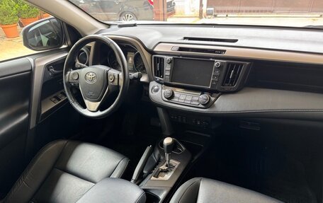 Toyota RAV4, 2018 год, 2 850 000 рублей, 18 фотография