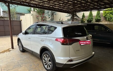 Toyota RAV4, 2018 год, 2 850 000 рублей, 9 фотография