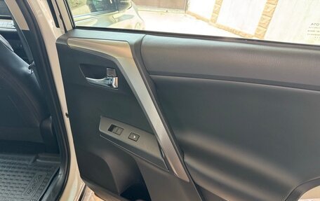 Toyota RAV4, 2018 год, 2 850 000 рублей, 28 фотография