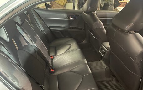 Toyota Camry, 2020 год, 3 200 000 рублей, 5 фотография