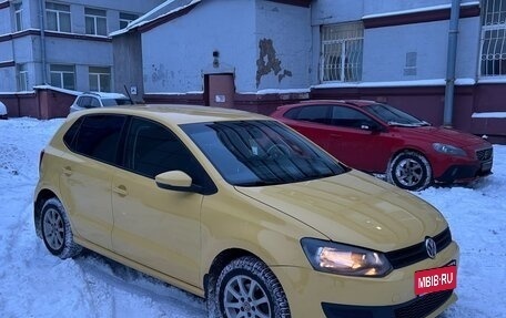 Volkswagen Polo VI (EU Market), 2011 год, 545 000 рублей, 2 фотография