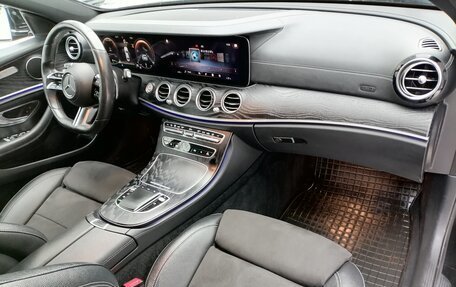 Mercedes-Benz E-Класс, 2021 год, 2 899 000 рублей, 10 фотография