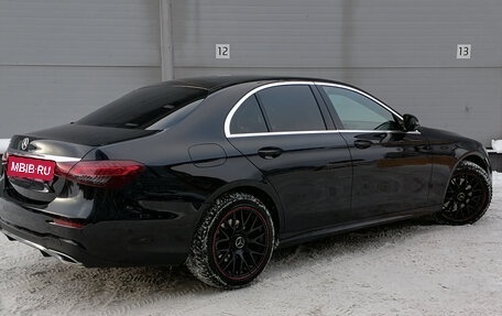 Mercedes-Benz E-Класс, 2021 год, 2 899 000 рублей, 5 фотография